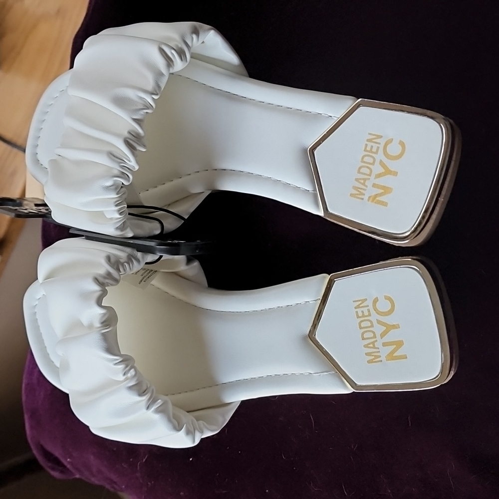 MADDEN NYC RUCHED SANDAL - Picture 6 of 7